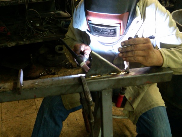 IMG00209-20110713-2133.jpg (584.93 KiB) Viewed 472754 times This welder was perfect!