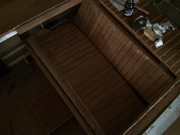 IMG00156-20100903-0405.jpg (533.58 KiB) Viewed 672718 times The hatches are here retracted creating the bench for the back.