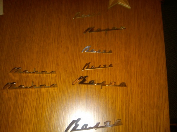 IMG00360-20101210-2237.jpg (504.97 KiB) Viewed 280733 times Small badges for interior