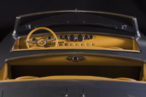 gallery_high_resolution_Boot1_interieur2a.JPG (77.98 KiB) Viewed 505887 times Also here you can see them fighting with the symetry of the dashboard gauges.