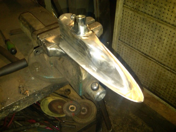 IMG00278-20110724-2146.jpg (566.82 KiB) Viewed 328017 times New ''stern bird'' has a light in it.